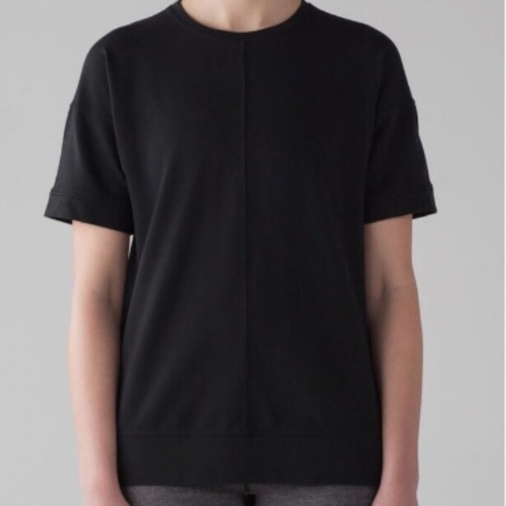Lululemon Cut Above Short Sleeve Pullover Top Black Side Slits Size 2